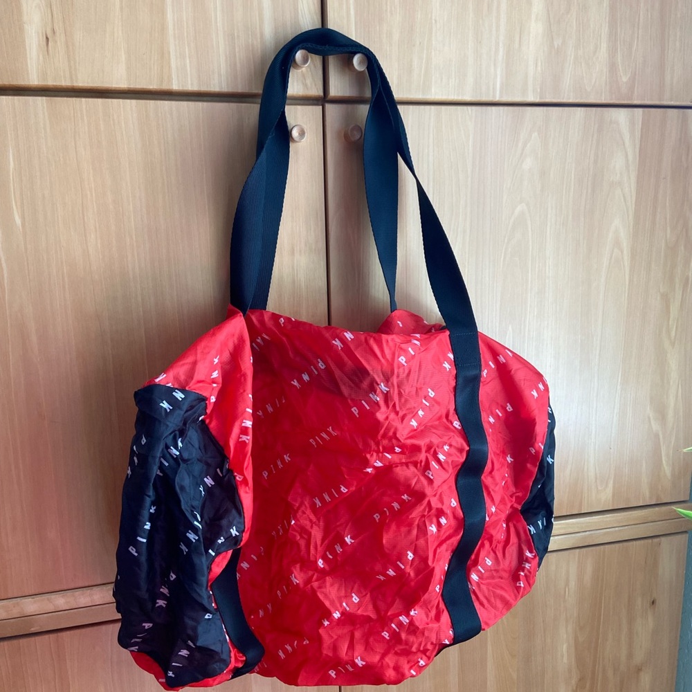 VS PINK foldable duffel bag